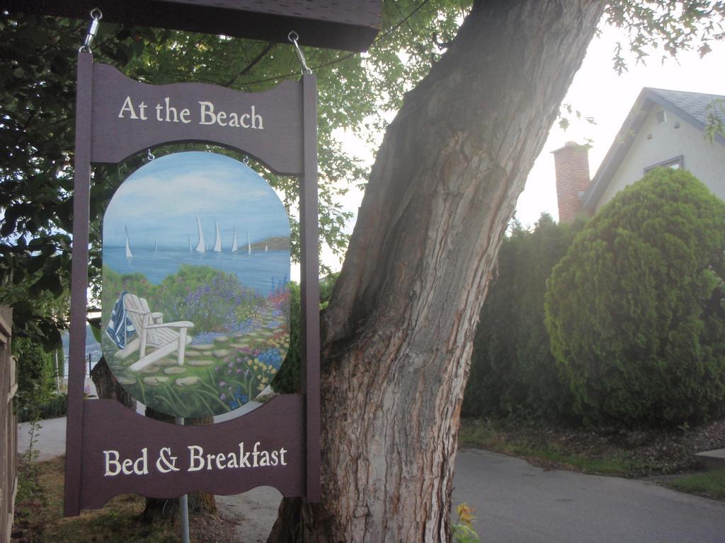 At The Beach Bed And Breakfast Kelowna Exterior foto