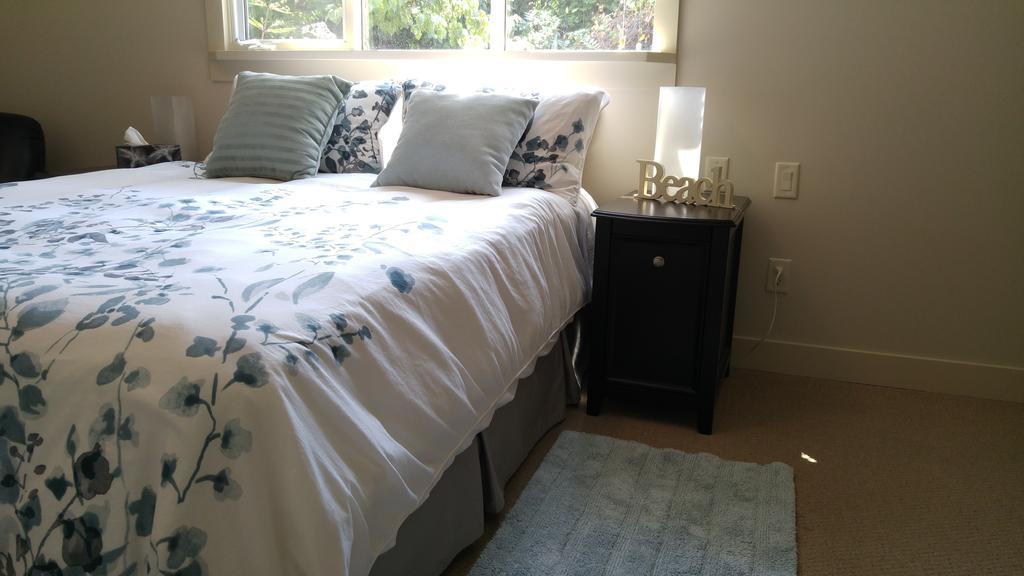 At The Beach Bed And Breakfast Kelowna Habitación foto