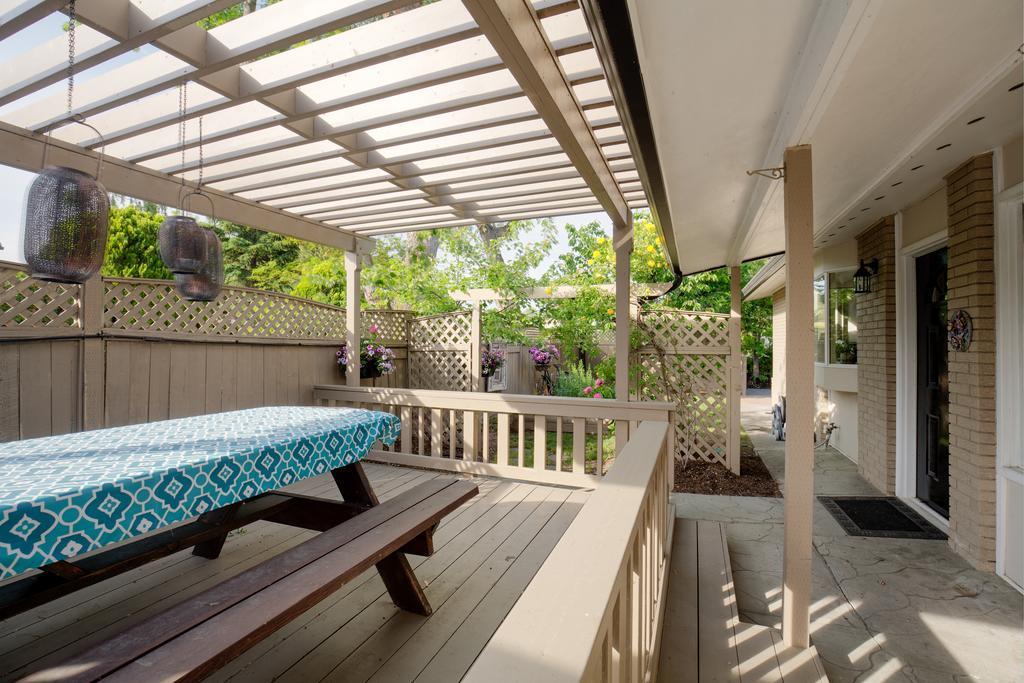 At The Beach Bed And Breakfast Kelowna Exterior foto