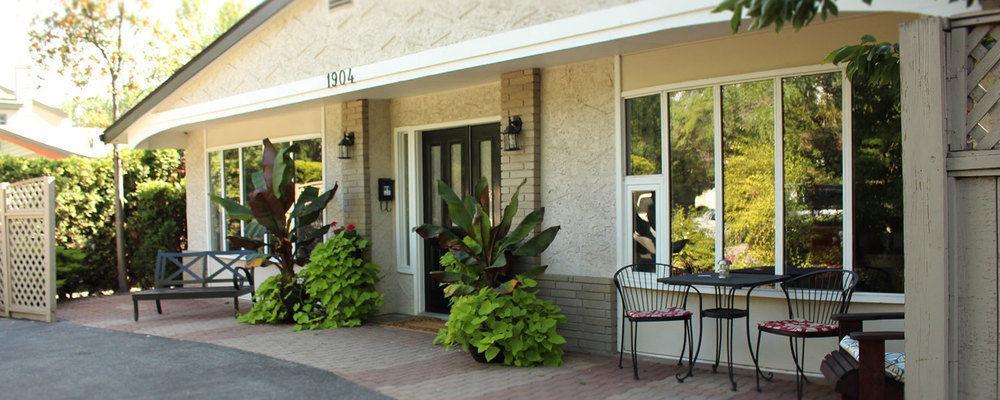 At The Beach Bed And Breakfast Kelowna Exterior foto