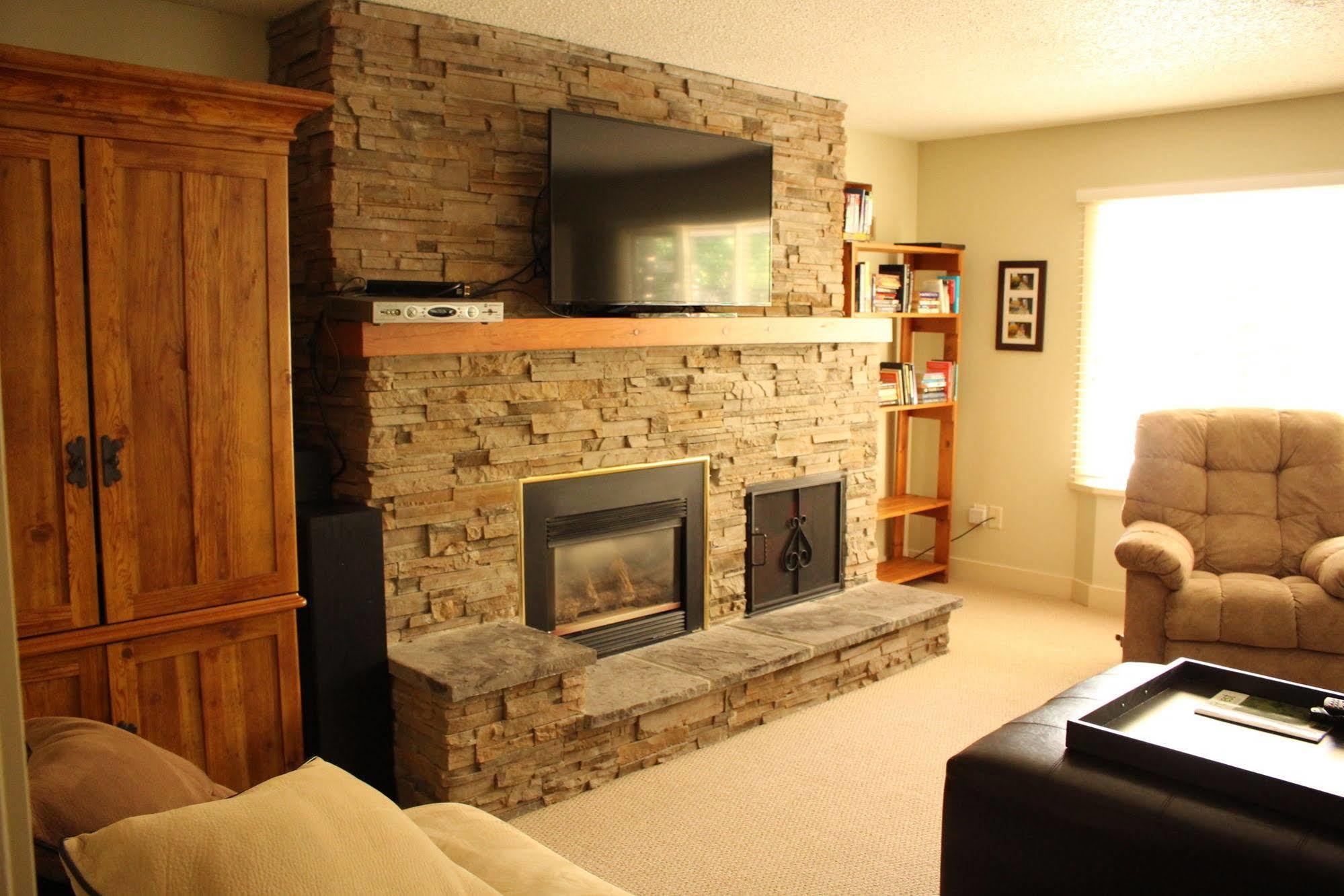 At The Beach Bed And Breakfast Kelowna Exterior foto