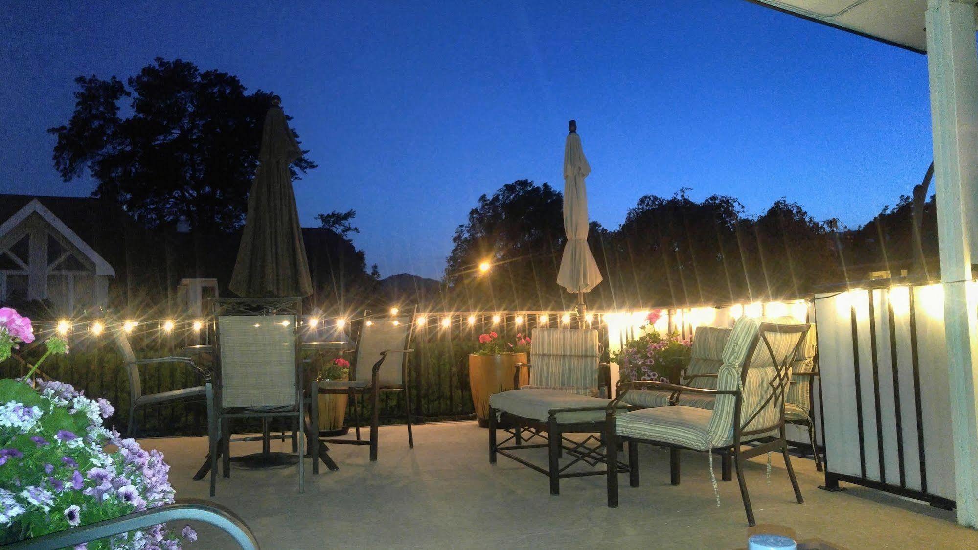 At The Beach Bed And Breakfast Kelowna Exterior foto